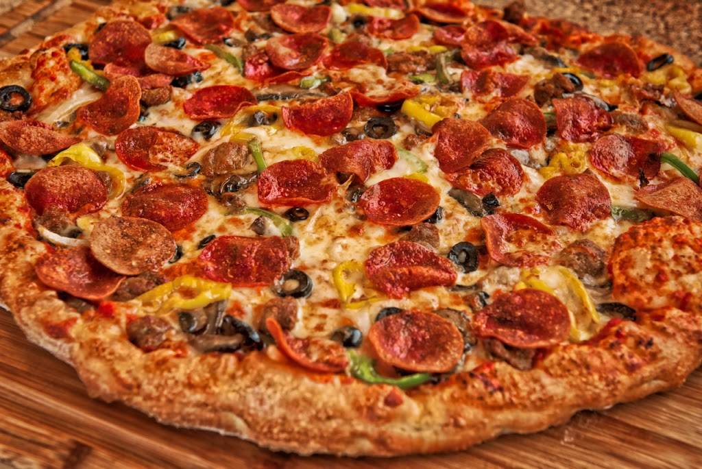 Pats Pizzeria | restaurant | 19 NY-31, Lyons, NY 14489, USA | 3159464500 OR +1 315-946-4500