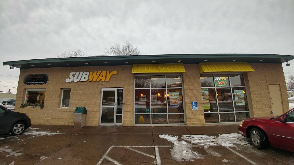 Subway Restaurants | restaurant | 2649 E, 7th Ave E, North St Paul, MN 55109, USA | 6517700794 OR +1 651-770-0794