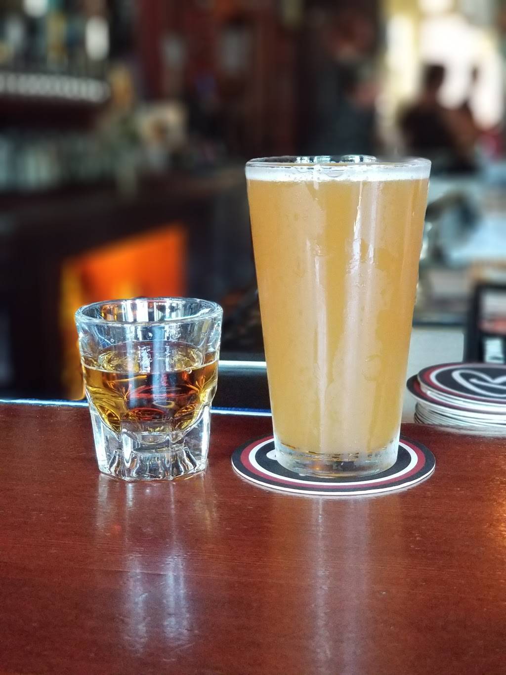 Lorettas Northwesterner | restaurant | 8617 14th Ave S, Seattle, WA 98108, USA | 2063279649 OR +1 206-327-9649