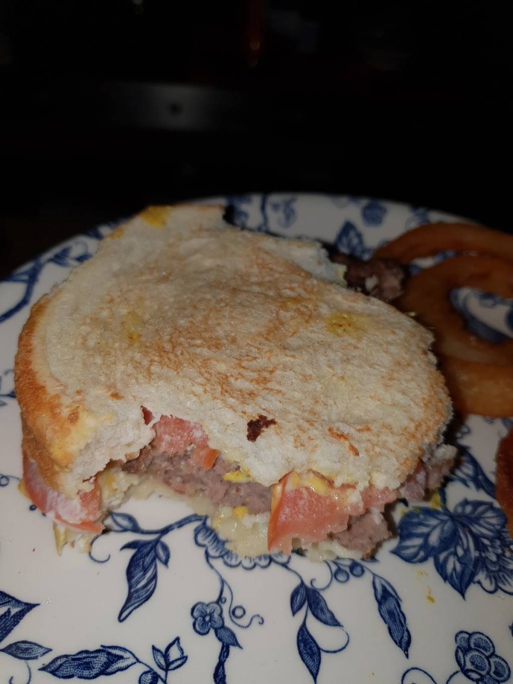 Hardees | restaurant | 836 Kempsville Rd, Virginia Beach, VA 23464, USA | 7574950885 OR +1 757-495-0885