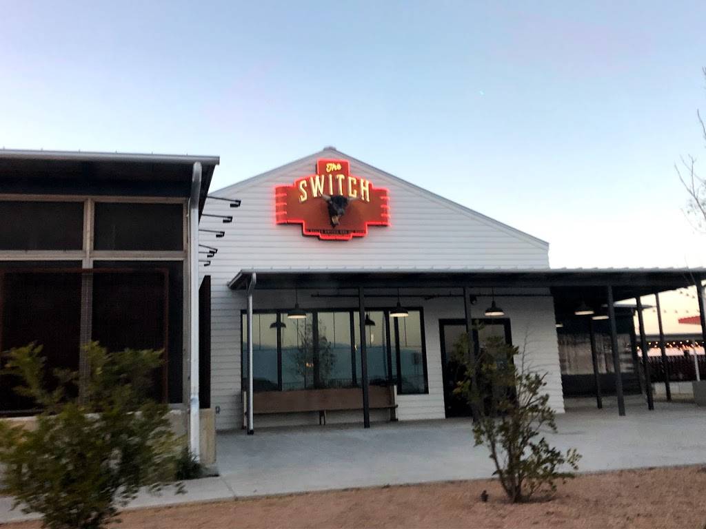 The Switch BBQ | restaurant | 166 Hargraves Dr Suite G-100, Austin, TX 78737, USA | 5122127211 OR +1 512-212-7211
