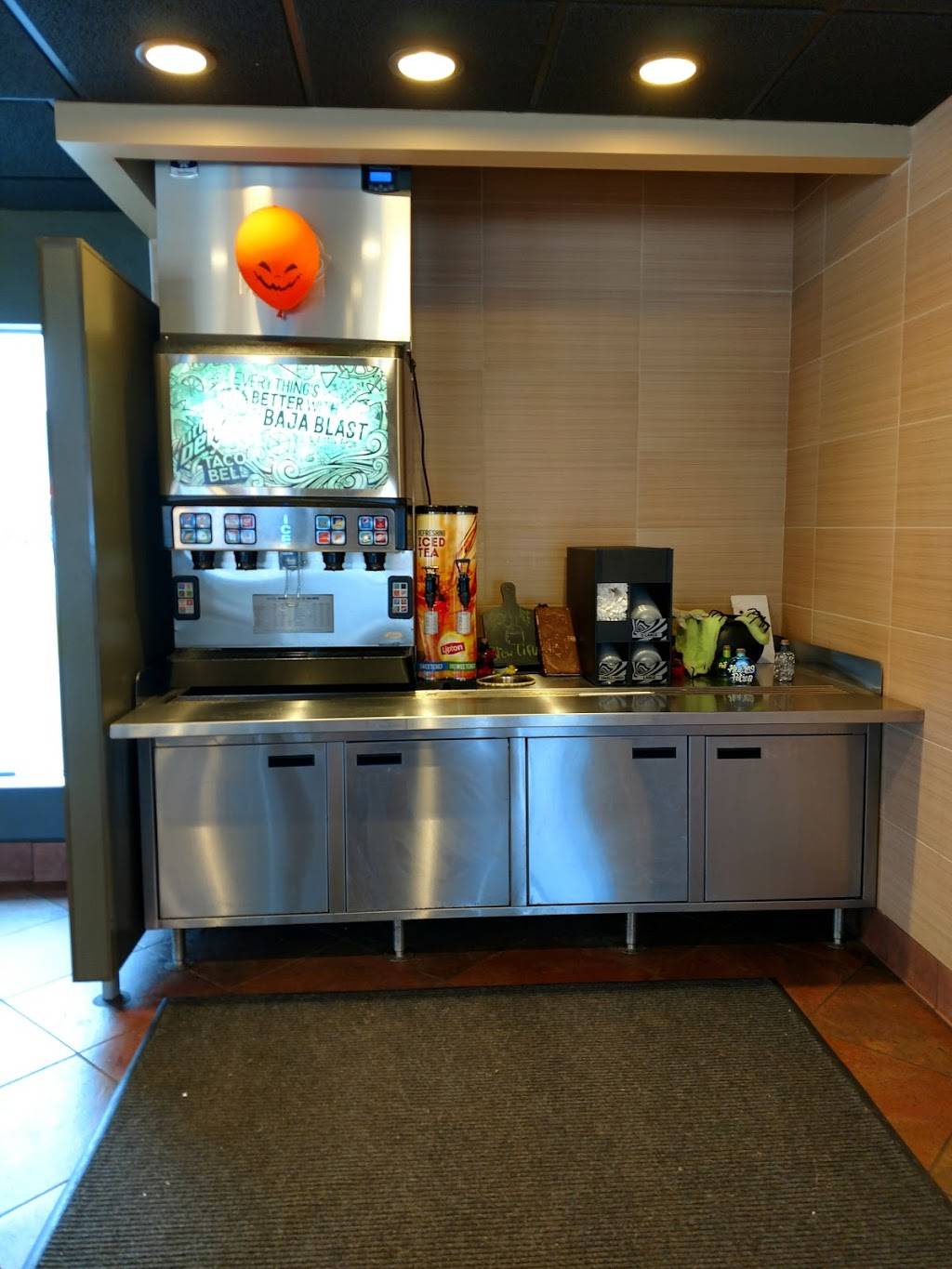 Taco Bell | meal takeaway | 310 Travelers Rd, East Freedom, PA 16637, USA | 8146952198 OR +1 814-695-2198