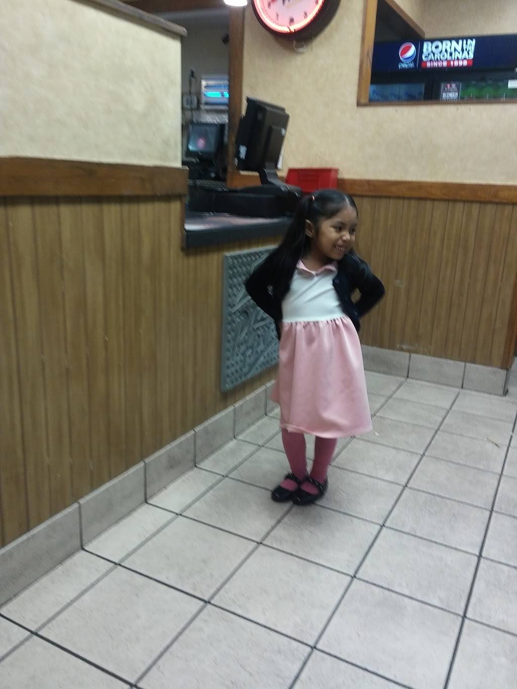 Pizza Hut | restaurant | 3044 Eastway Dr, Charlotte, NC 28205, USA | 7045359828 OR +1 704-535-9828