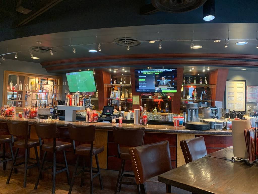 Red Robin Gourmet Burgers and Brews | restaurant | 2707 Pine Lake Rd, Lincoln, NE 68516, USA | 4024218600 OR +1 402-421-8600