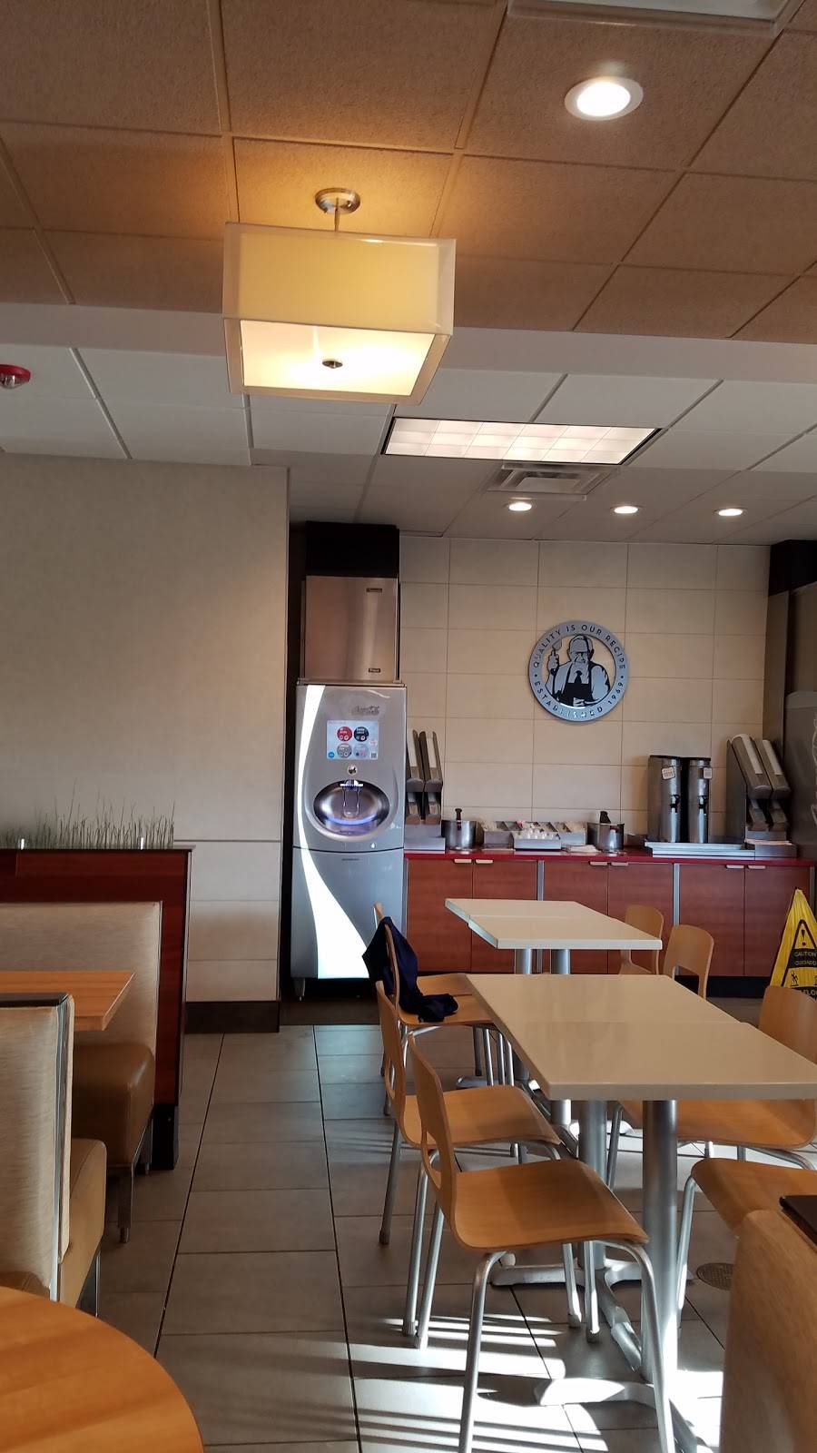 Wendys | restaurant | 6585 W Grand Ave, Gurnee, IL 60031, USA | 8478558700 OR +1 847-855-8700