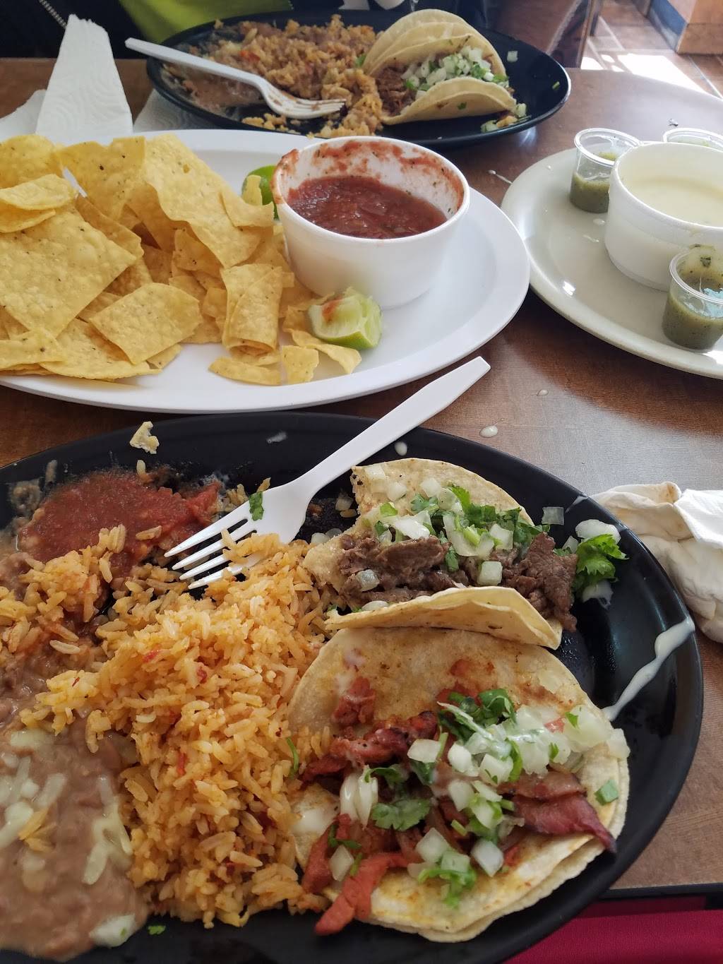 Taqueria Dos De Oros | restaurant | 650 E Blue Ridge Blvd, Kansas City, MO 64145, USA | 8169436642 OR +1 816-943-6642