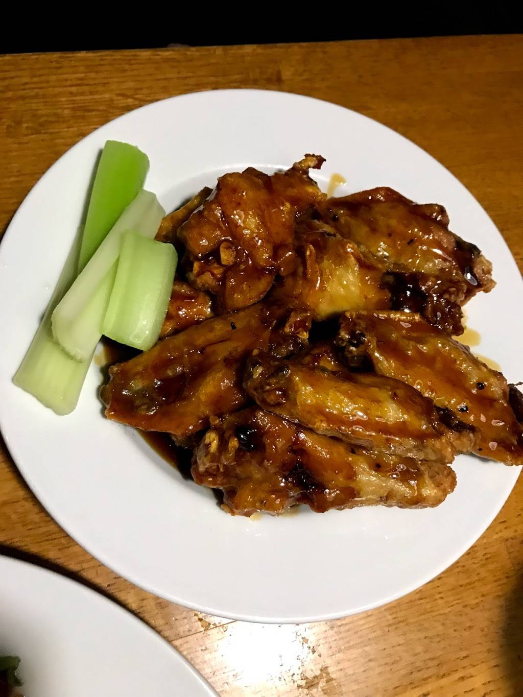 Brewsters Cafe Bistro Pub | restaurant | 8389 Mayfield Rd, Chesterland, OH 44026, USA | 4406884212 OR +1 440-688-4212