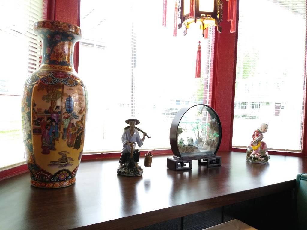 Chens Chinese & Thai | restaurant | 212 E Colby St, Whitehall, MI 49461, USA | 2318936138 OR +1 231-893-6138