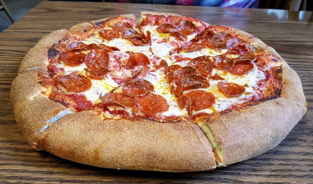 Fracassos Village Pizza | restaurant | 3699 OH-605, Galena, OH 43021, USA | 7409654711 OR +1 740-965-4711