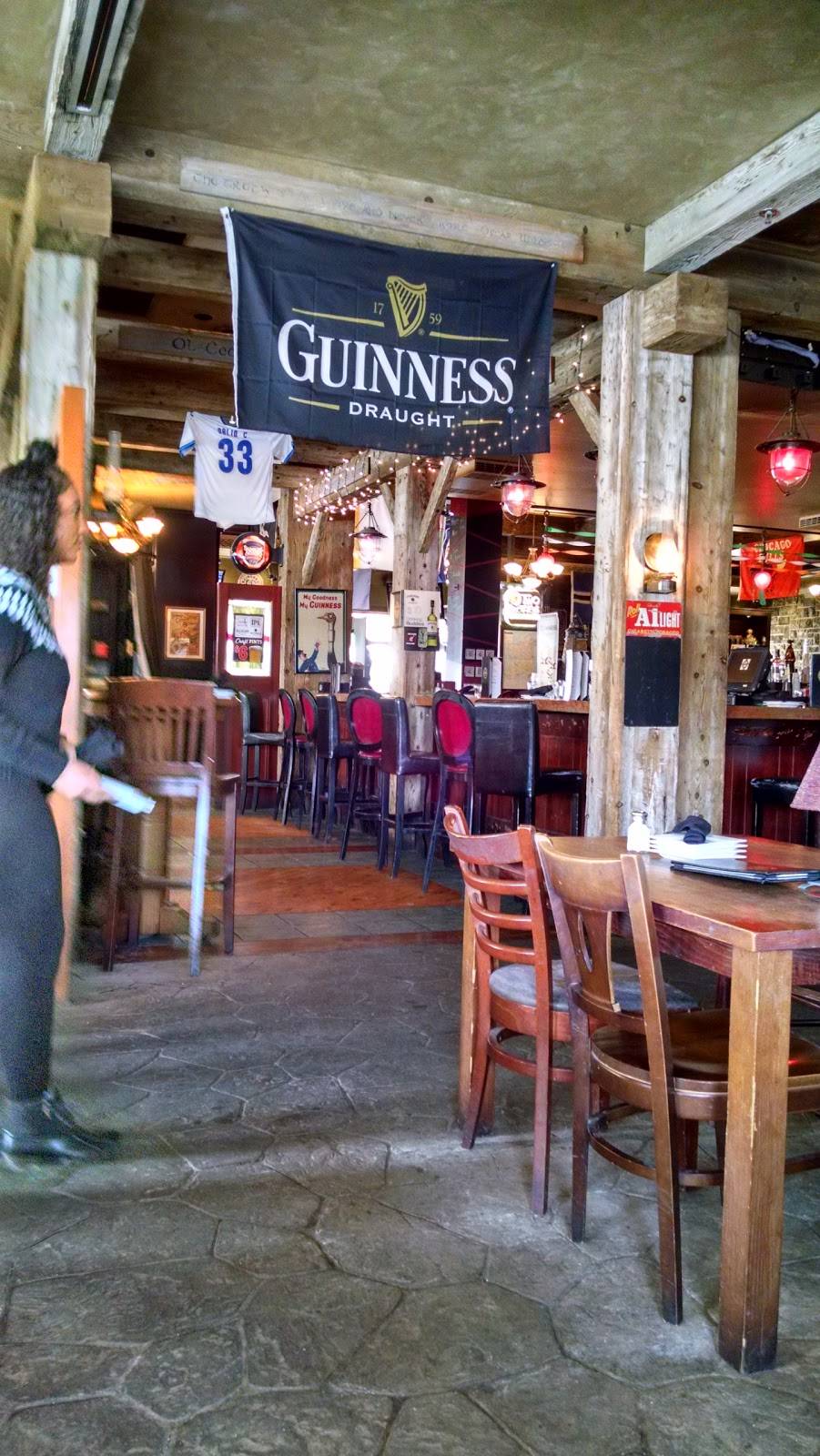 Claddagh Irish Pub | restaurant | 1702 Commons Dr, Geneva, IL 60134, USA | 6302080337 OR +1 630-208-0337