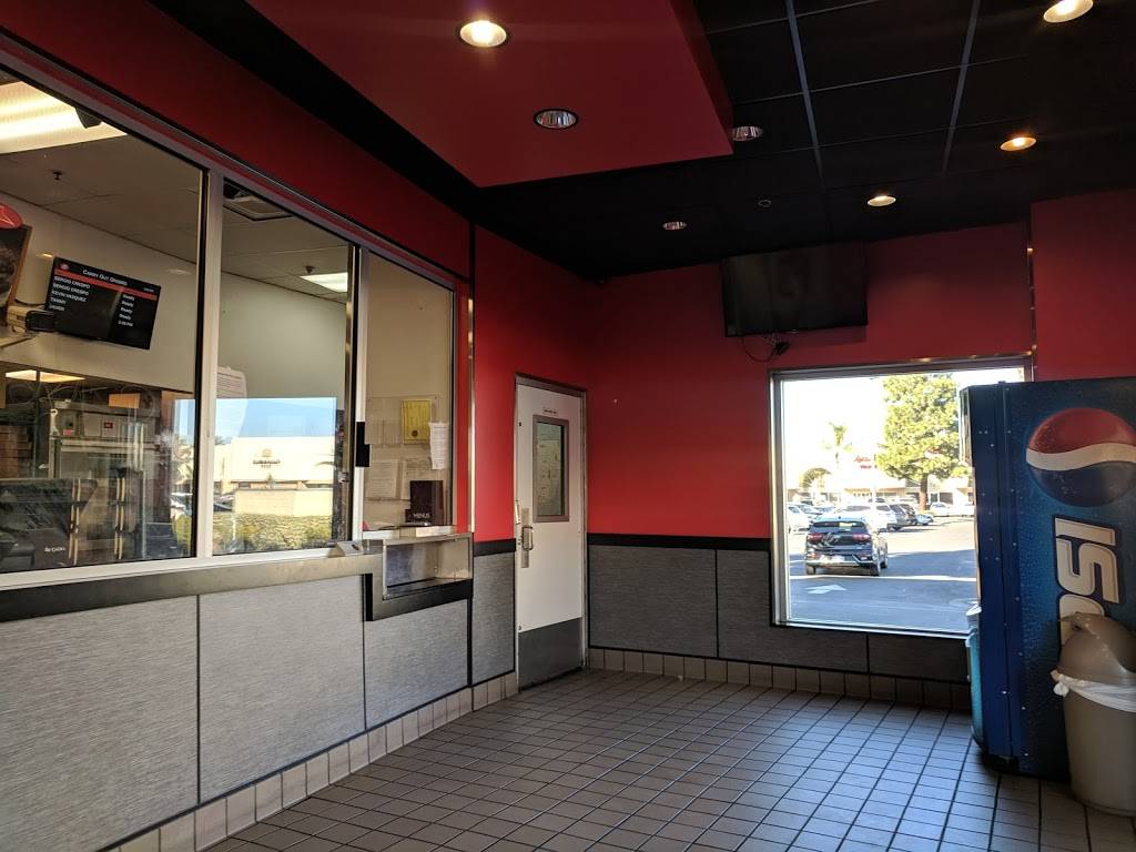 Pizza Hut | restaurant | 153 E Compton Blvd, Compton, CA 90220, USA | 3106355900 OR +1 310-635-5900