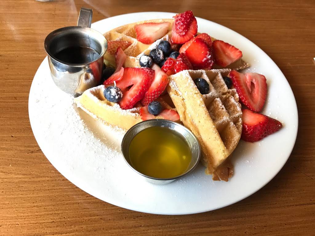 Blue Daisy | cafe | 609 Broadway, Santa Monica, CA 90401, USA | 3103959777 OR +1 310-395-9777