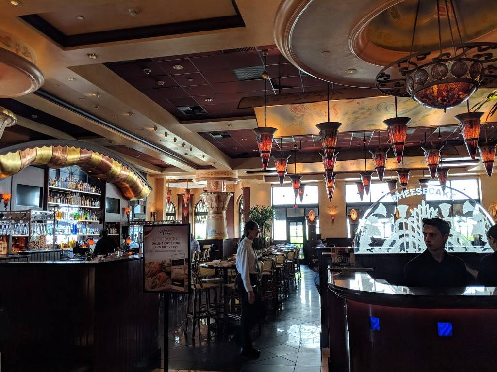 The Cheesecake Factory | restaurant | 160 Walt Whitman Rd, Huntington, NY 11746, USA | 6312718200 OR +1 631-271-8200