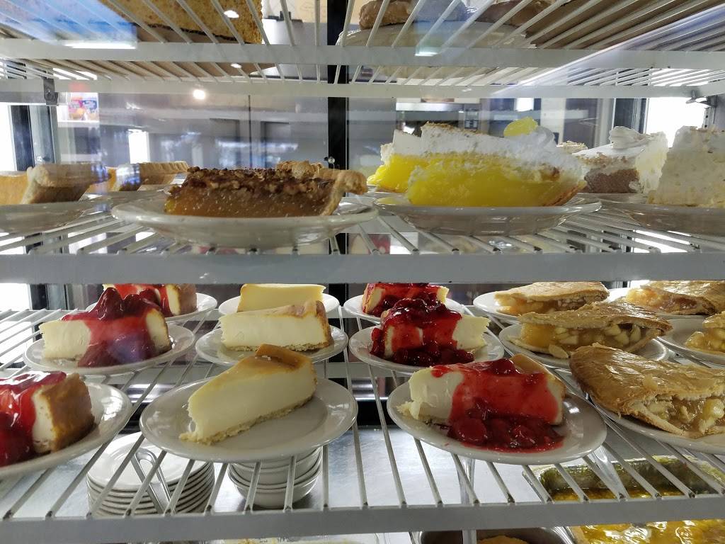 Valois Restaurant | restaurant | 1518 E 53rd St, Chicago, IL 60615, USA | 7736670647 OR +1 773-667-0647