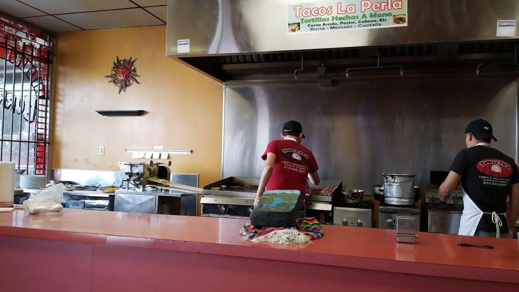 Tacos La Perla | restaurant | 12823 Normandie Ave, Gardena, CA 90249, USA | 3105325207 OR +1 310-532-5207