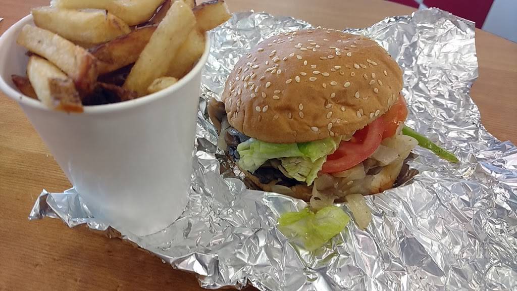 Five Guys | meal takeaway | 2641 N 44th St, Phoenix, AZ 85008, USA | 6029560444 OR +1 602-956-0444