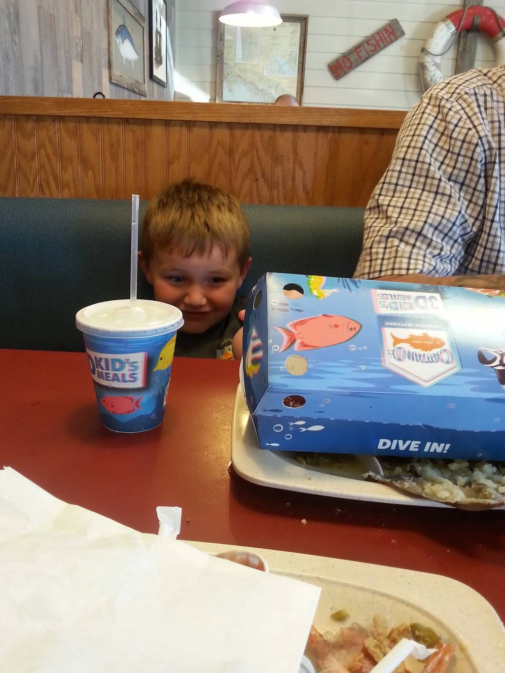 Captain Ds | restaurant | 10101 Dixie Hwy, Louisville, KY 40272, USA | 5029357350 OR +1 502-935-7350