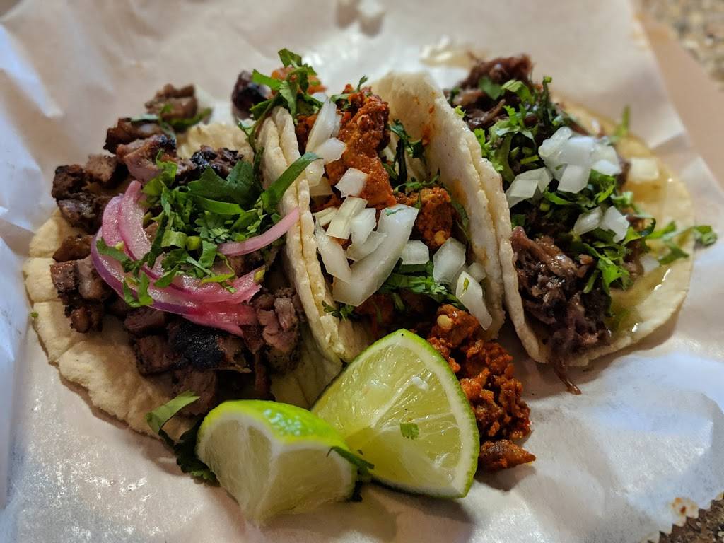 Tacos Chiwas | restaurant | 1923 E McDowell Rd, Phoenix, AZ 85006, USA | 6023588830 OR +1 602-358-8830