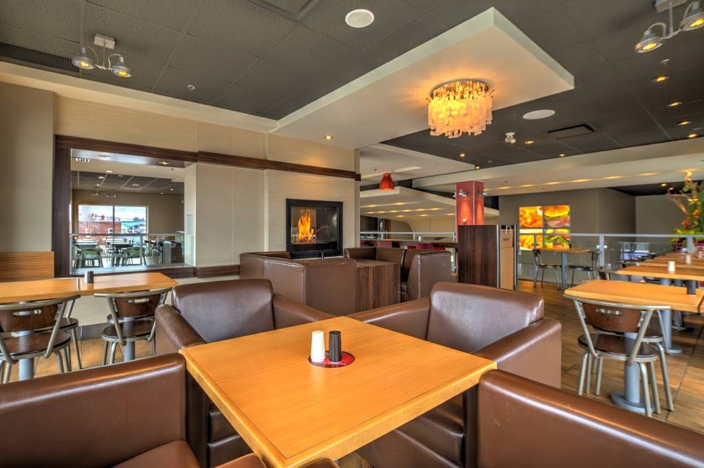 St-Hubert Express | restaurant | 101 Boulevard Sir-Wilfrid-Laurier, Beloeil, QC J3G 4G4, Canada | 5143855555 OR +1 514-385-5555