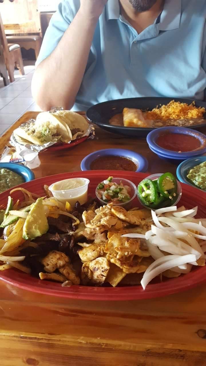 El Potrero | restaurant | 8284 N Saginaw Rd, Mt Morris, MI 48458, USA | 8106861226 OR +1 810-686-1226