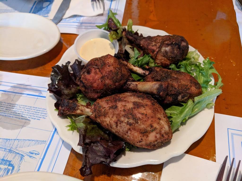 Chart Room | restaurant | 1 Shipyard Ln, Cataumet, MA 02534, USA | 5085635350 OR +1 508-563-5350