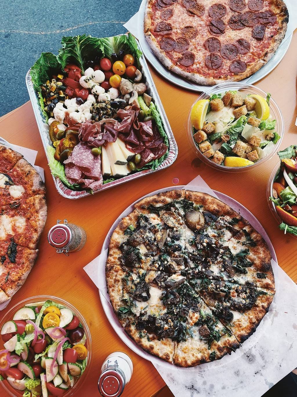 Big Green Truck Takeout | meal takeaway | 175 Humphrey St, New Haven, CT 06511, USA | 2036549514 OR +1 203-654-9514