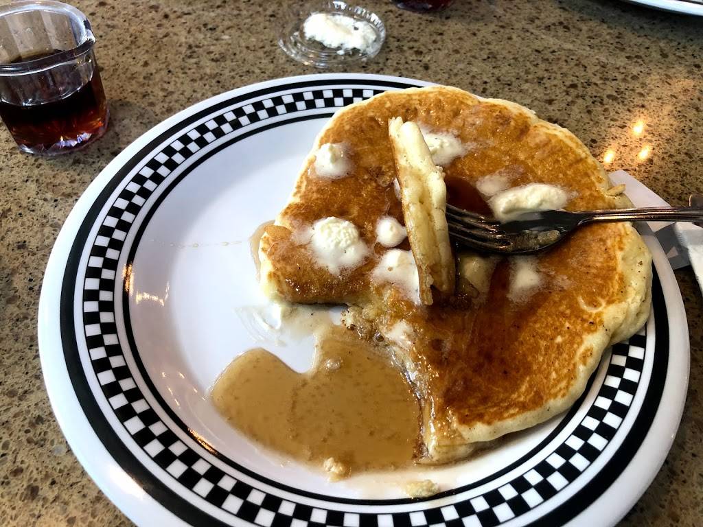 Brandons Diner Jr. Of City Hall | restaurant | 3900 Main St, Riverside, CA 92501, USA | 9517782588 OR +1 951-778-2588