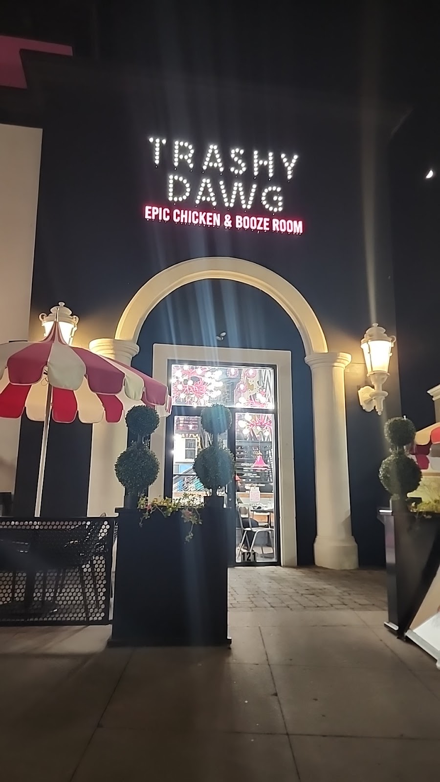 Trashy Dawg Huntsville | restaurant | 355 Bridge Street, Town Center #121, 365 The Bridge Street Northwest #117, Huntsville, AL 35806, USA | 9386003294 OR +1 938-600-3294