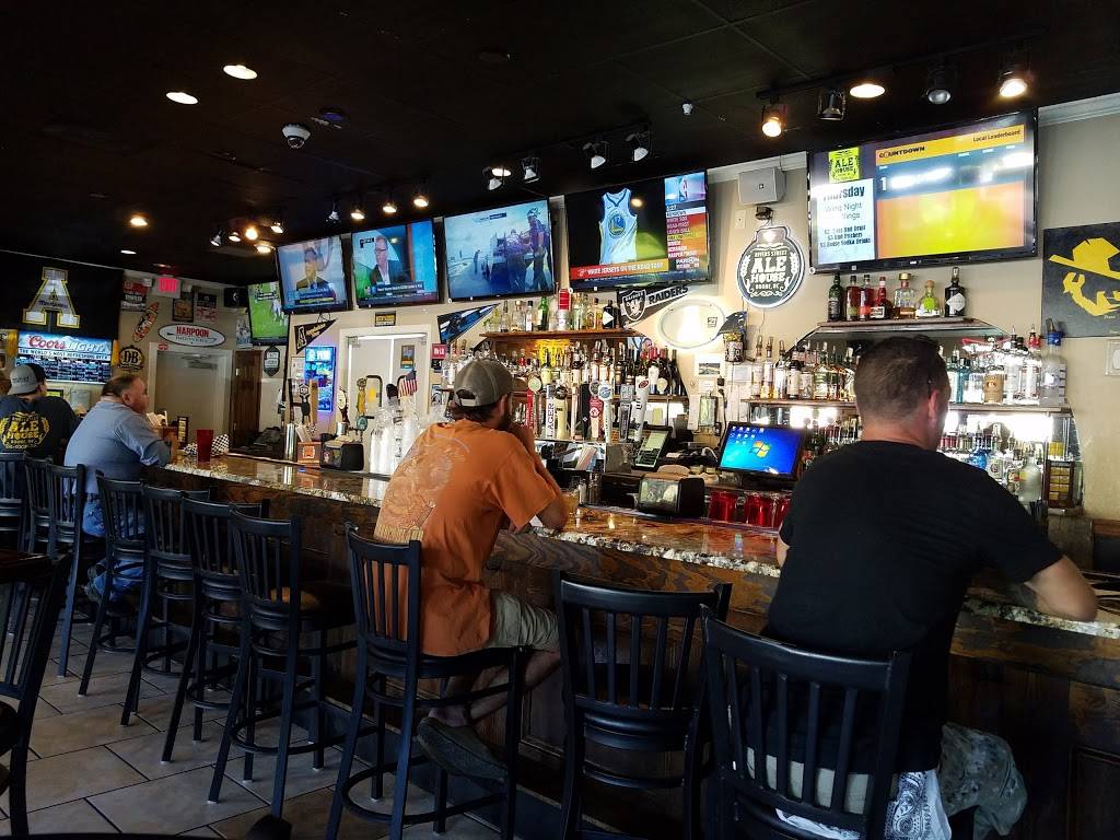 River Street Ale House | restaurant | 957 Rivers St, Boone, NC 28607, USA | 8282648100 OR +1 828-264-8100