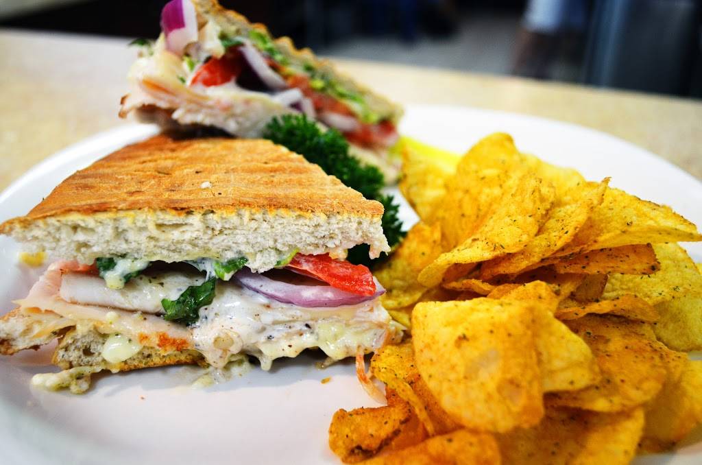 Madison Avenue Cafe and Deli | cafe | 28 N Boulevard of the Presidents, Sarasota, FL 34236, USA | 9413883354 OR +1 941-388-3354