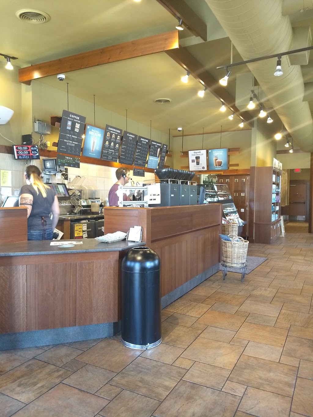 Caribou Coffee | cafe | 1924 S Minnesota Ave, Sioux Falls, SD 57105, USA | 6053389666 OR +1 605-338-9666