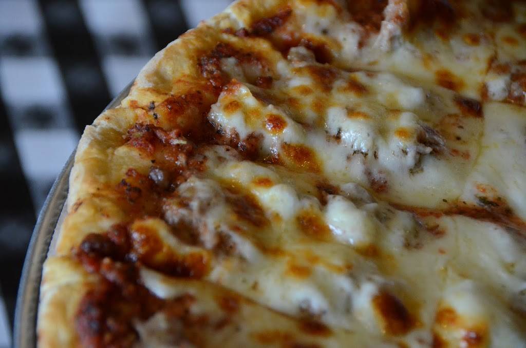 Savarinos Pizza | restaurant | 1134 W Jefferson St, Shorewood, IL 60404, USA | 8157251800 OR +1 815-725-1800