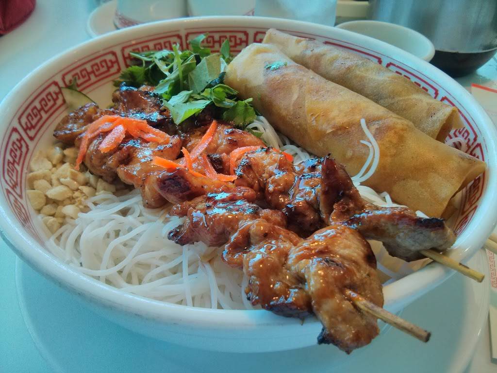 Kim Anh Vietnamese Restaurant | restaurant | 1620 S Mildred St # 4, Tacoma, WA 98465, USA | 2534607200 OR +1 253-460-7200