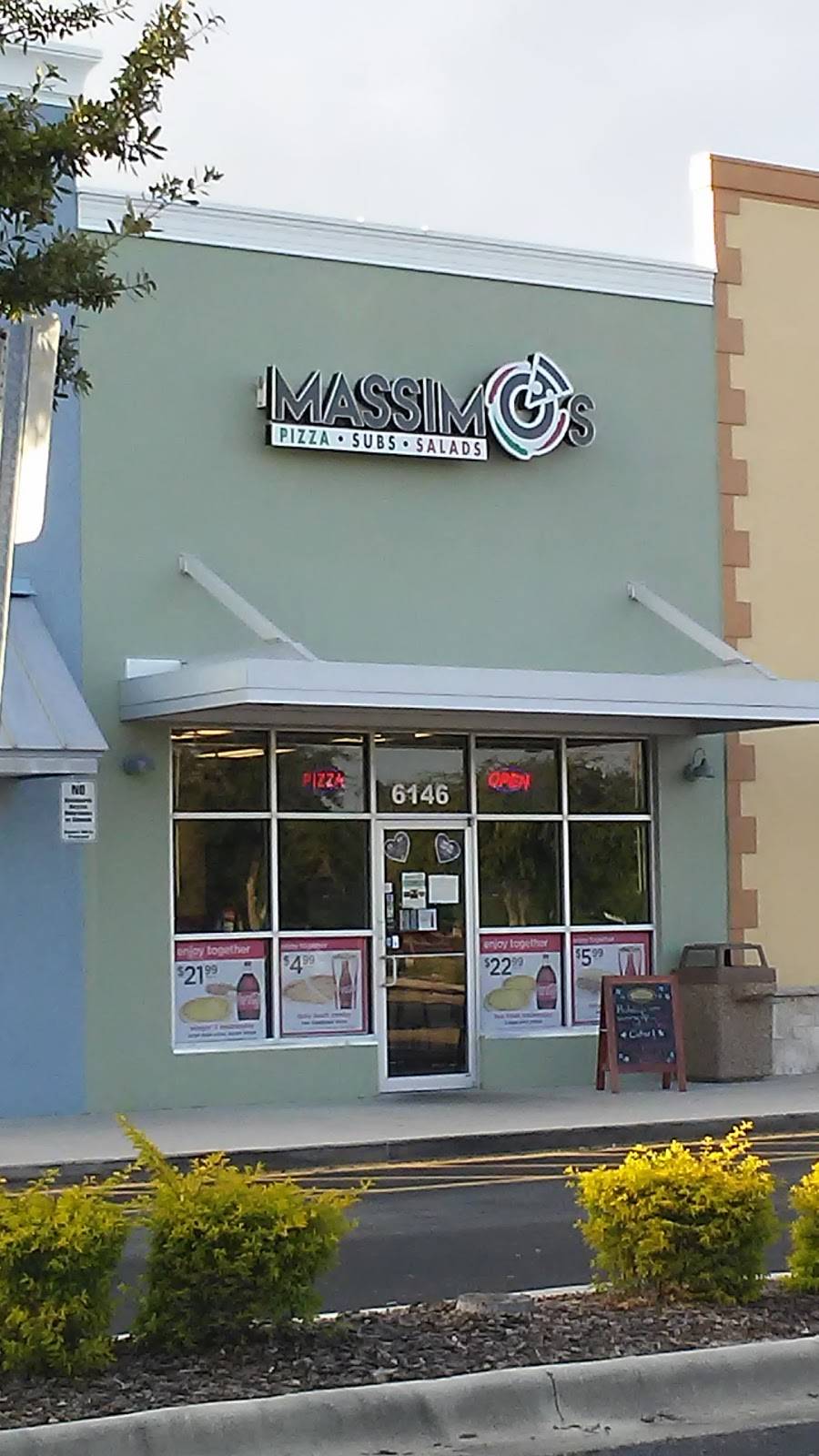 Massimos Pizza Subs and Salads | restaurant | 6146 US-41, Apollo Beach, FL 33572, USA | 8133313919 OR +1 813-331-3919