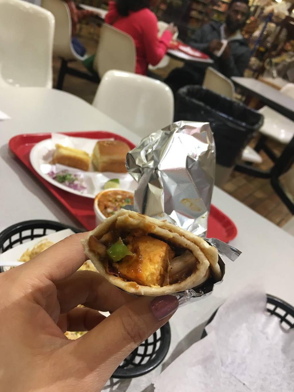 Bollywood Cafe at Cermak Market | restaurant | 856 IL-59, Naperville, IL 60540, USA | 6304447078 OR +1 630-444-7078