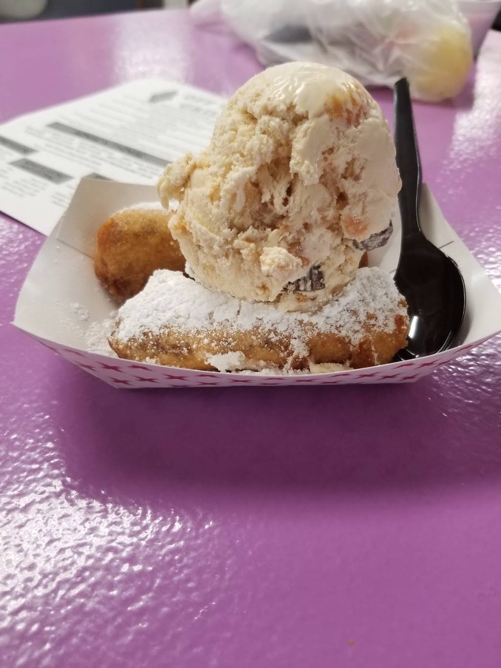 AGW Ice Cream | restaurant | 201 Newnan Rd, Carrollton, GA 30117, USA | 6786641155 OR +1 678-664-1155