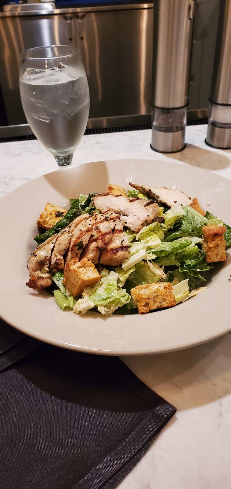 Stratus Restaurant & Bar | restaurant | 1100 Cadillac Ct, Milpitas, CA 95035, USA | 4082408000 OR +1 408-240-8000