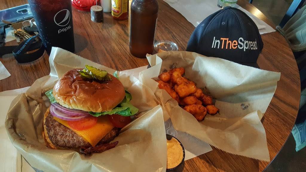 Christys Landing | restaurant | 2952 Waubesa Ave, Madison, WI 53711, USA | 6082225391 OR +1 608-222-5391