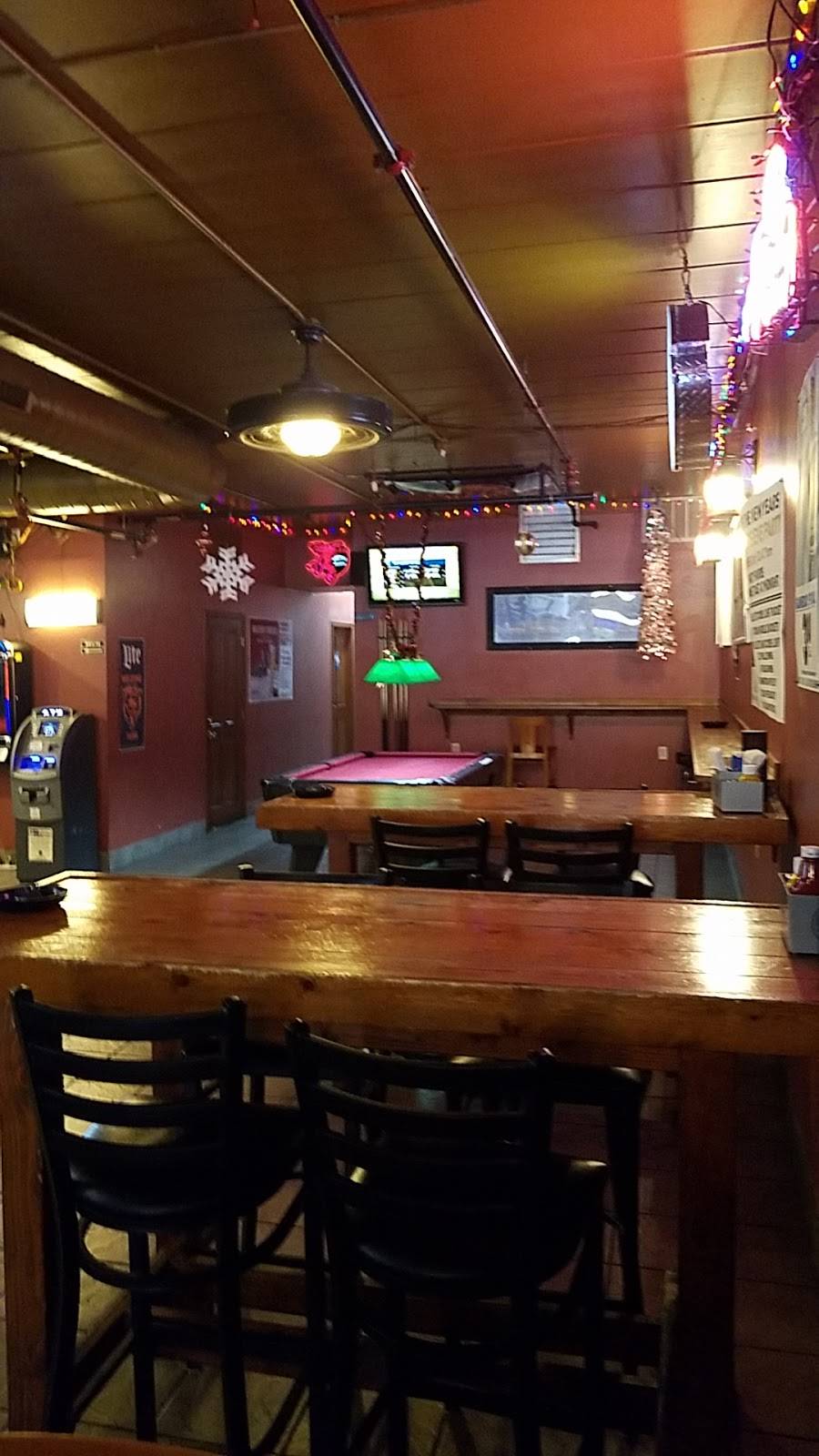 Growlers | restaurant | 2816 Highway Ave, Highland, IN 46322, USA | 2199240245 OR +1 219-924-0245