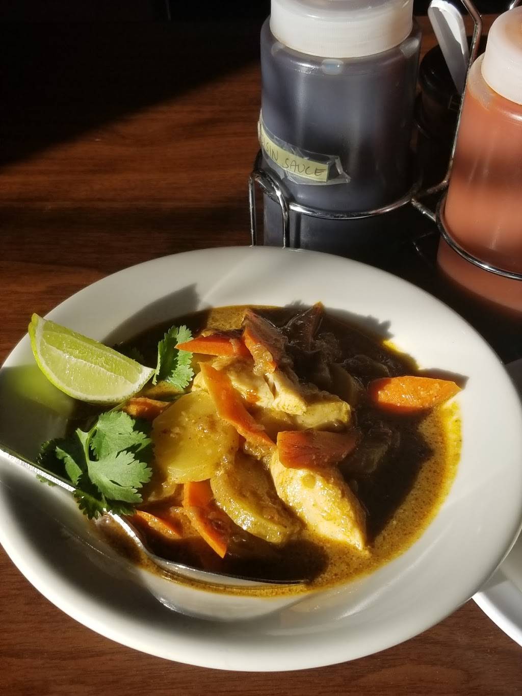 Vina Vietnamese Street Food | restaurant | 4230 N Oracle Rd, Tucson, AZ 85705, USA | 5202707779 OR +1 520-270-7779