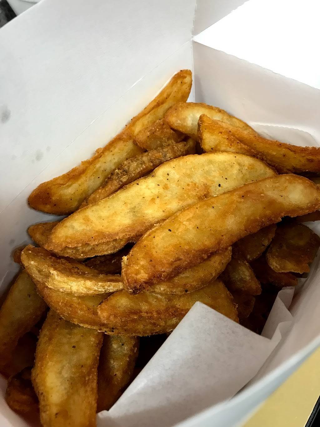 KFC | restaurant | 158-50 Cross Bay Blvd, Howard Beach, NY 11414, USA | 7187094848 OR +1 718-709-4848