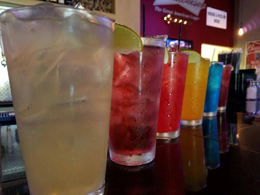 Amigos Grill & Cantina | restaurant | 2737 S 47th St, Kansas City, KS 66106, USA | 9137229800 OR +1 913-722-9800