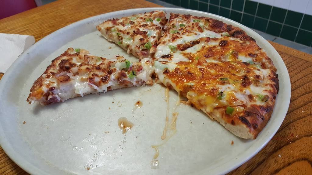 Pizza Pro Downtown Chandler | restaurant | 239 State Hwy 31 W, Chandler, TX 75758, USA | 9038495656 OR +1 903-849-5656