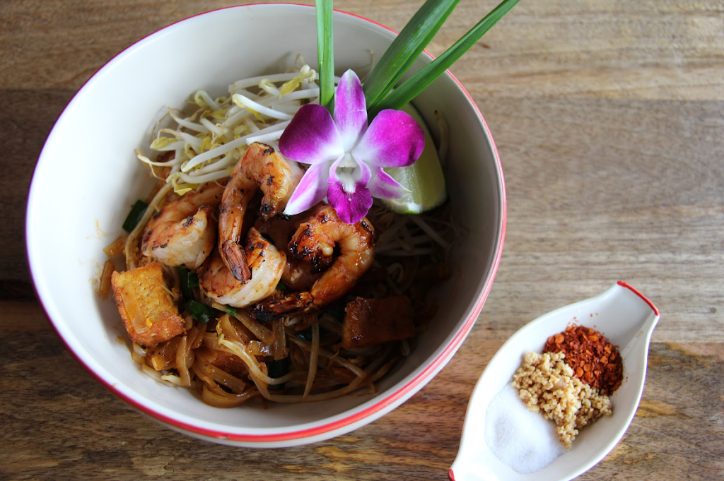 Citizen Thai Bistro | restaurant | 14799 W 6th Ave Frontage Rd, Golden, CO 80401, USA | 3032178010 OR +1 303-217-8010