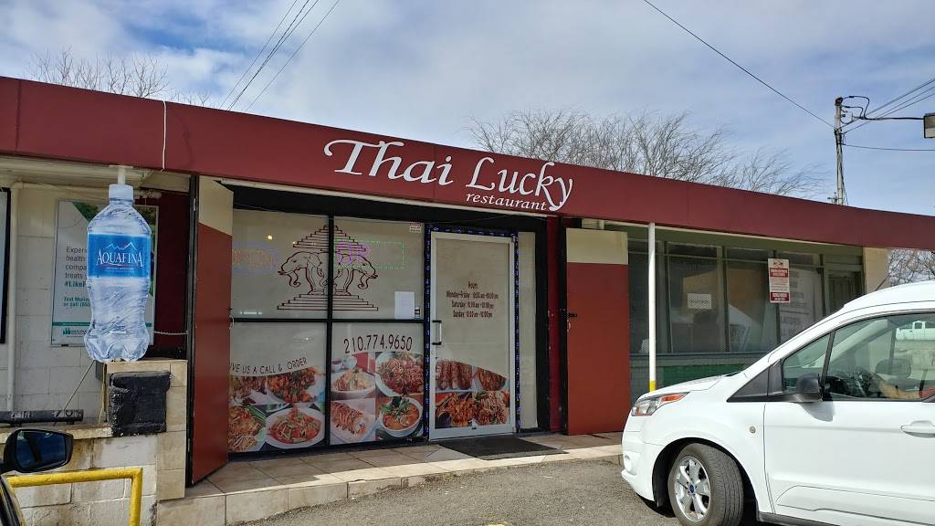 Thai Lucky | restaurant | 711 S Pine St, San Antonio, TX 78203, USA | 2107749650 OR +1 210-774-9650