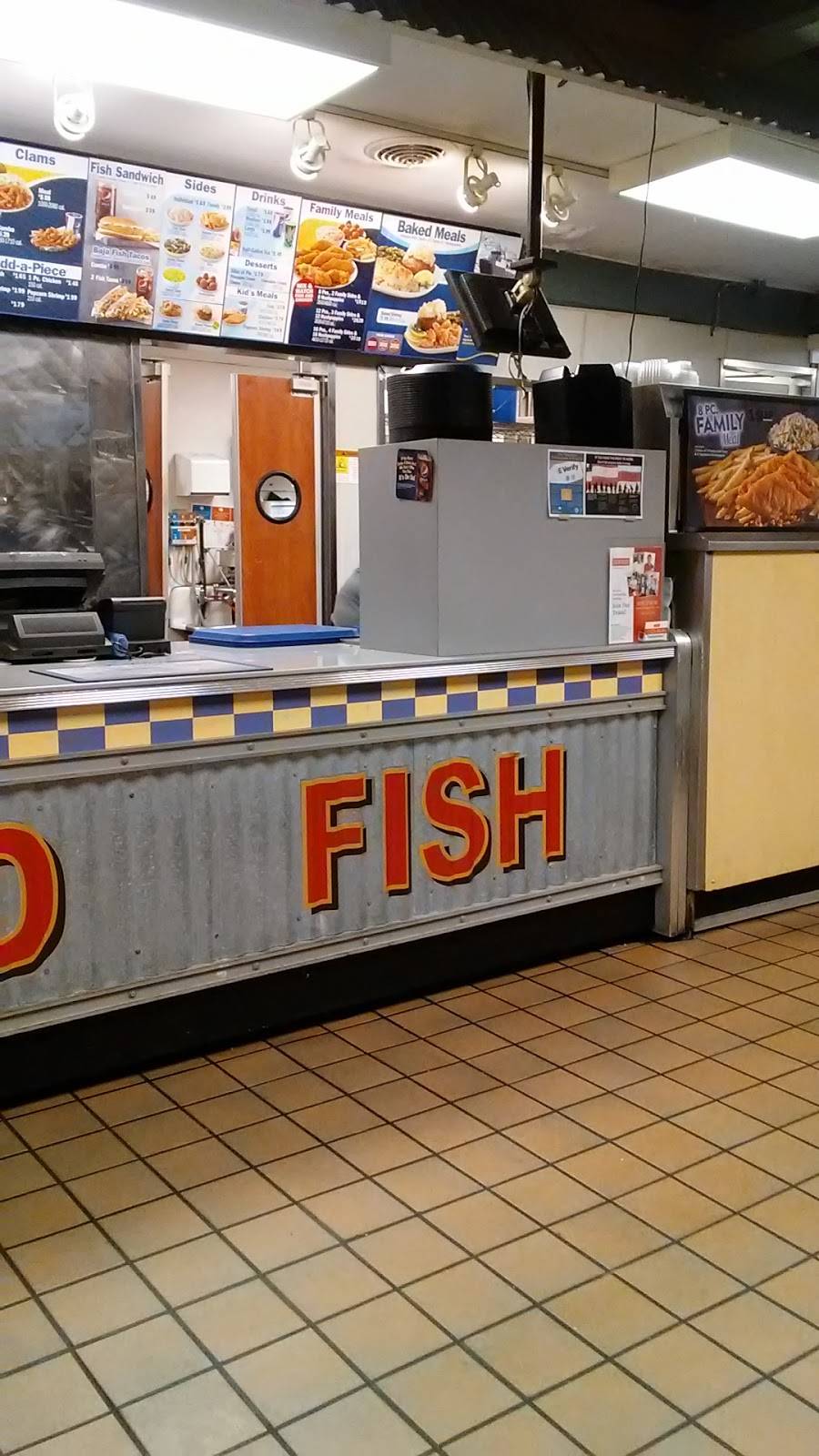 Long John Silvers | restaurant | 2931 Fort Campbell Blvd, Hopkinsville, KY 42240, USA | 2708868040 OR +1 270-886-8040