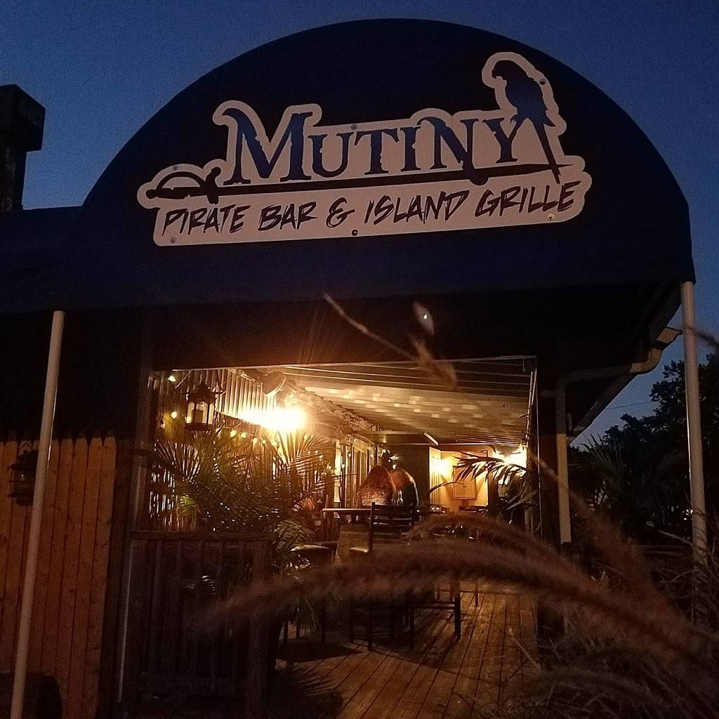 Mutiny Pirate Bar and Island Grille | restaurant | 33 Magothy Beach Rd #100, Pasadena, MD 21122, USA | 4107872050 OR +1 410-787-2050