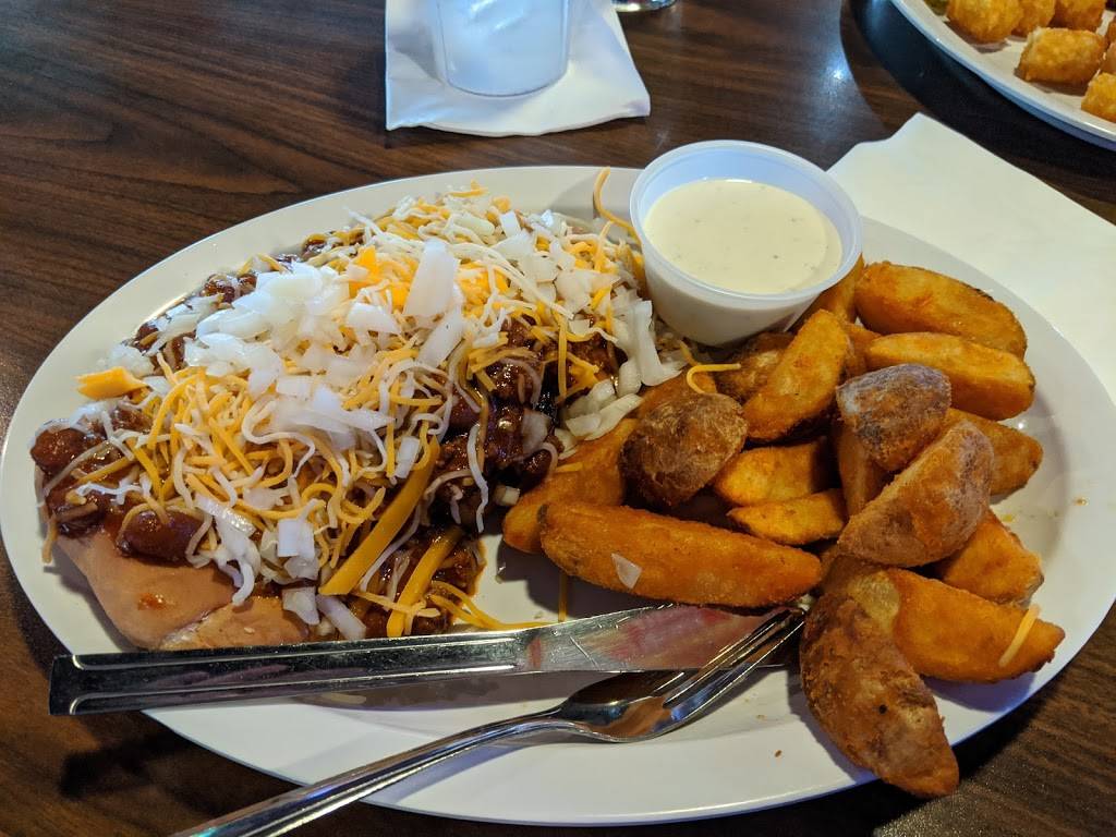 Wooden Chicken Pub | restaurant | 12500 NE Sandy Blvd, Portland, OR 97230, USA | 5032538893 OR +1 503-253-8893