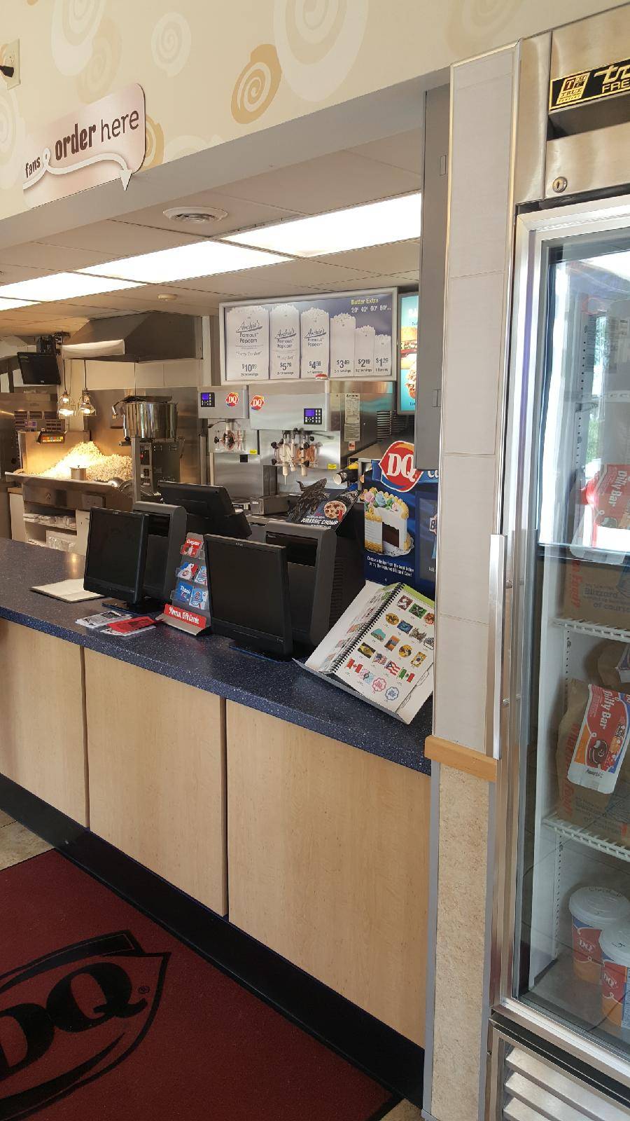 Dairy Queen Neenah Downtown | restaurant | 450 S Commercial St, Neenah, WI 54956, USA | 9207256531 OR +1 920-725-6531
