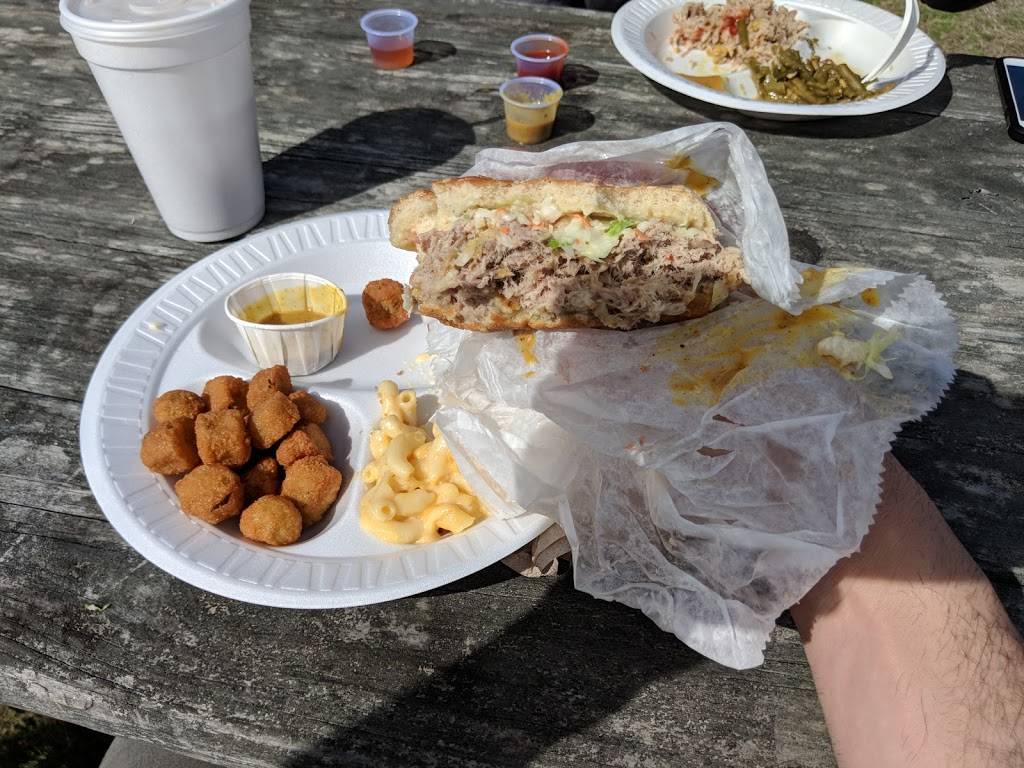 Currituck BBQ Company | restaurant | 4467 Caratoke Hwy, Barco, NC 27917, USA | 2524536618 OR +1 252-453-6618